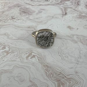 Vierkante ring van toermalijnkwarts
