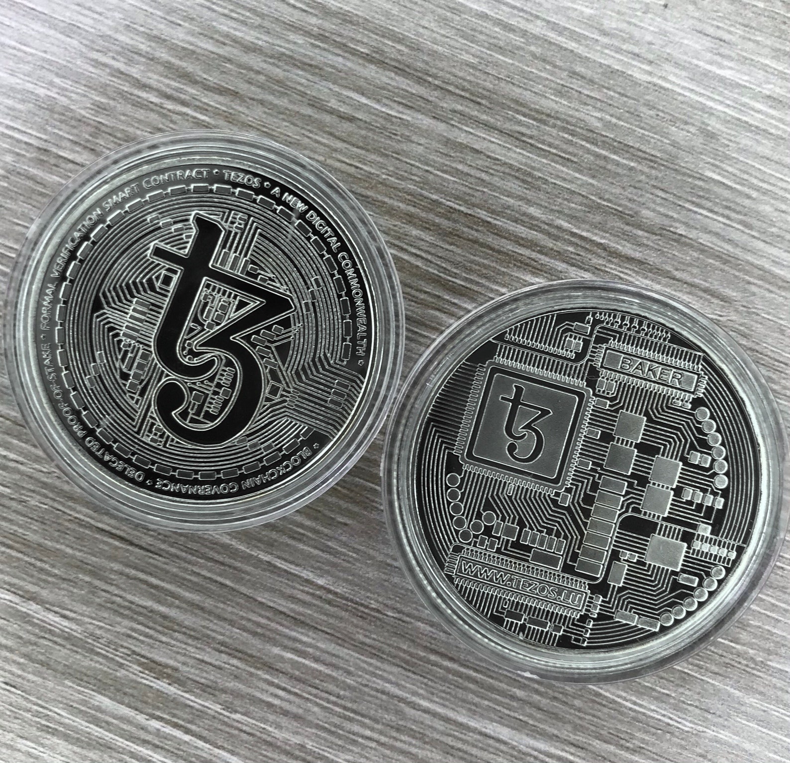 1 Gold Tezos Crypto Coin | Etsy