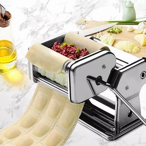 Vintage - Pasta maker machine - Homemade manual pasta 2 measures long pasta cuts and accessories Ravioli and Lasagna - FREE SHIPPING