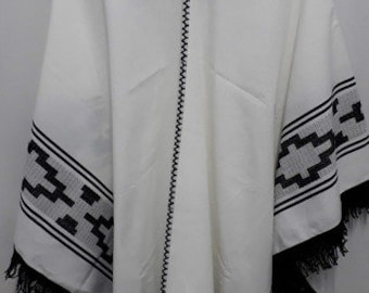 Traditional Argentine Poncho - Gaucho - Unisex - Men's/Women's Poncho, City/Country, Handmade, Measures 1.40 x 1.80 cm - Free Shipping