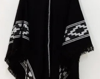 Traditional Argentine Poncho - Gauchos - Handmade - Men's Poncho - Women's Poncho - City or Countryside - Measures 120 x 180cm - Lightweight - Free Shipping