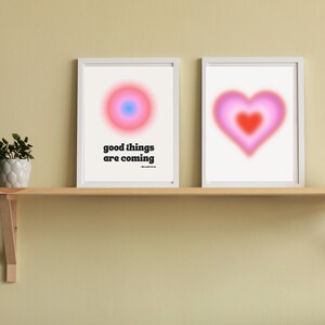 Pink Gradient Set of 2 Aura Poster, Good Things are Coming Retro Quote Print, Printable Wall Art, Groovy Trendy Prints Set, Pastel Gradient,