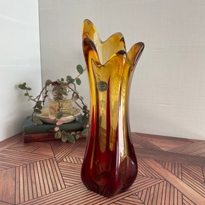 Vintage Japanese Hankerchief vase