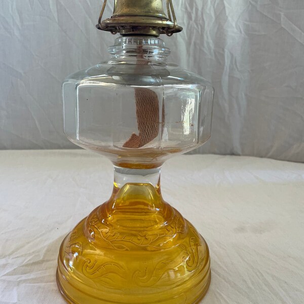 Vintage Antique Oil Lamp Golden Eagle Amber Yellow Orange Homesteader