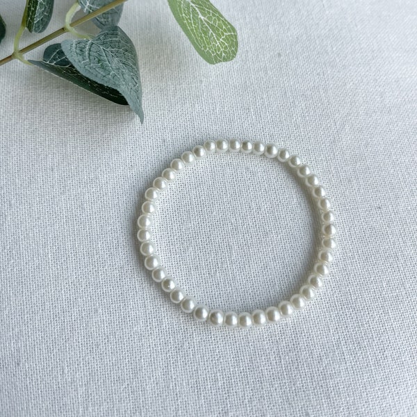 Dainty Pearl Bead Bracelet | stretch bracelet, glass pearls, ivory, bridal, bridesmaids, minimalist, timeless, elegant, gift for her