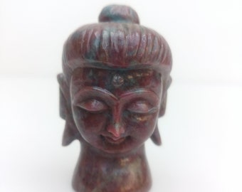 Statua di Buddha indiana in rubino fatta a mano, intaglio di idolo di pietre preziose