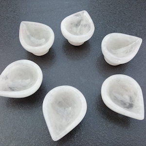 6 Pcs Set crystal quarts Oil Deepak, Diya - Handmade Oil Candle Diya - Perfect For Gift - Natural Stone - Polished Lamp - Decor.