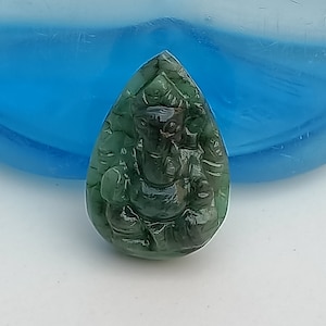 Emerald Garnet Gemstone Carving Natural Untreated Emerald Hand Carved Ganesha Idol In Natural Emerald Ganesha