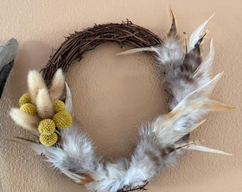Small Wreath: Feathers, Dried Billy Ball Flowers and Bunnytail Grass