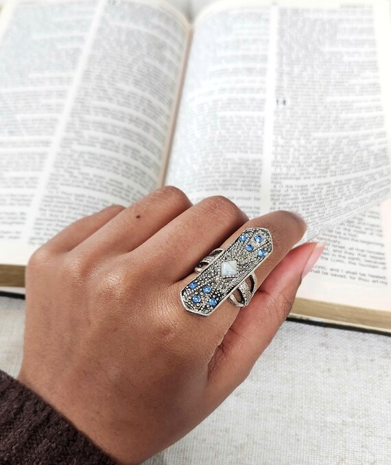 Vintage Silver Statement Ring with Blue Gems | En… - image 5