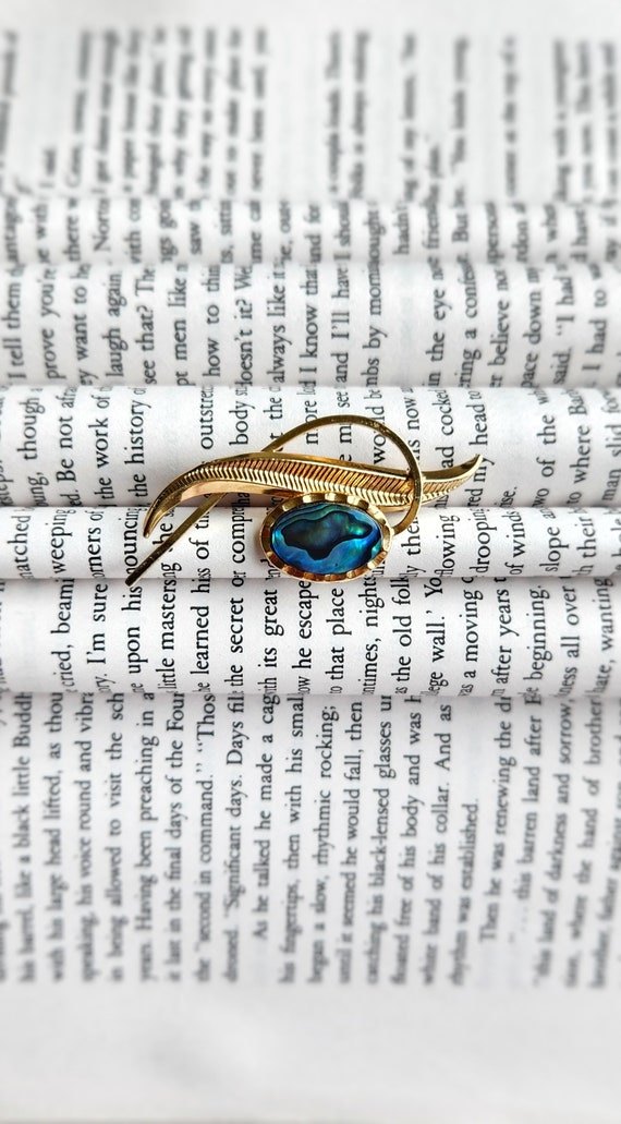 Vintage gold pin with unique design, antique aqua… - image 2