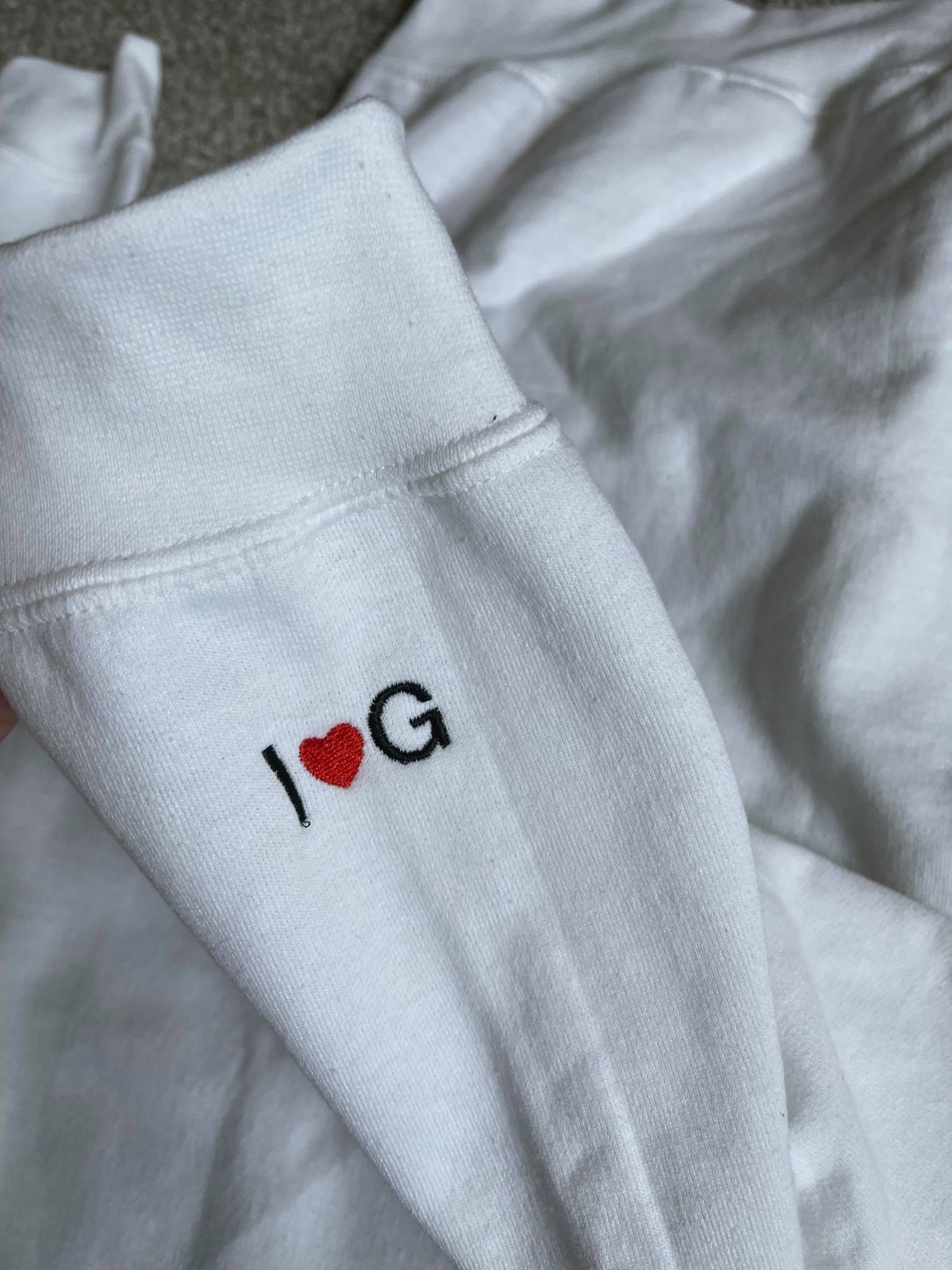 Custom Embroidered Initial Heart Sweatshirt Couple Shirt - Etsy
