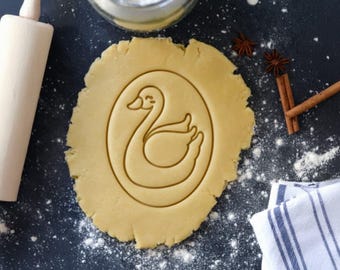 Swan cookie cutter. Swan biscuit mold.
