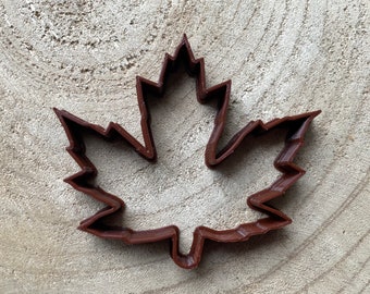 Maple leaf cookie cutter. Forest cookie cutter. Canada cookie cutter