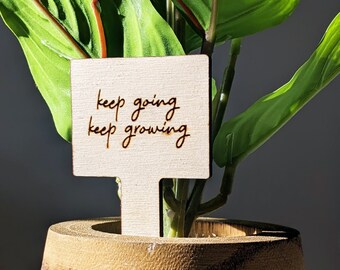 Blijf doorgaan met het kweken van houtplantmarkeringen van Ariell Forrest