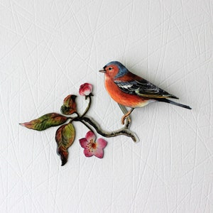 VINCH op een APPELBOOM-tak, metalen wanddecoratie voor binnen of buiten