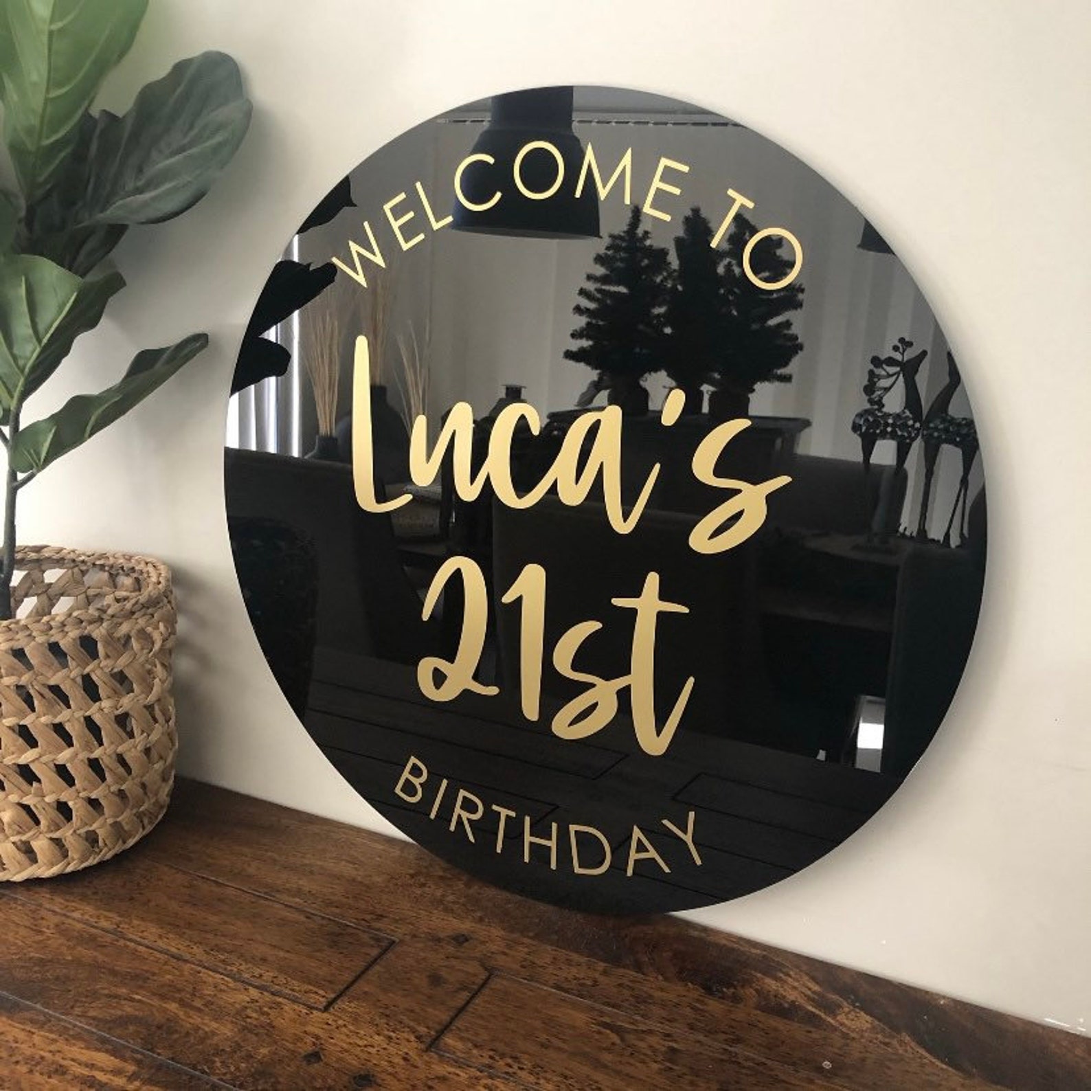 Acrylic Sign with Vinyl Circle style | Etsy