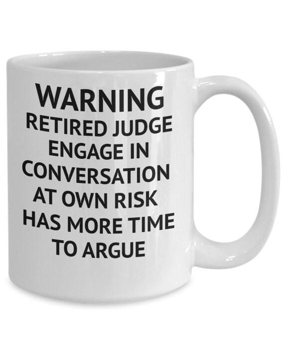 Regali di pensionamento personalizzati per colleghe, tazza che disse una donna saggia, tazza divertente per pensionati per lei, regalo di pensionamento per capo o amico - Italia