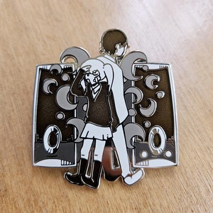 Rolling Girl - Miku Vocaloid Enamel Pin