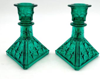 Para świeczników w kształcie trójkąta w stylu vintage Indiana Glass Tiara Teal