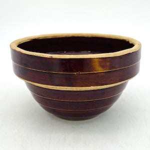 Early Midcentury 5&quot; Brown Ribbed Stoneware Mixing Bowl
