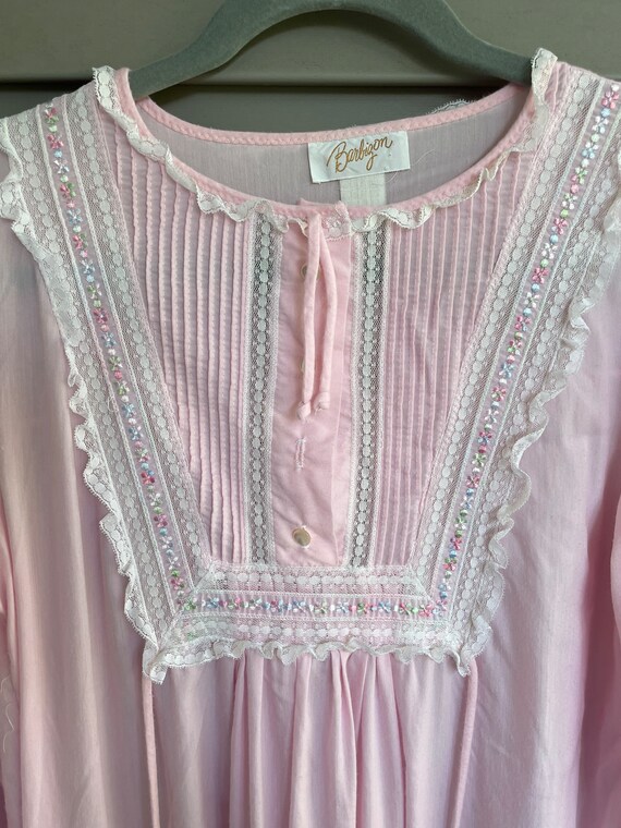 Lovely Barbizon Soft Pink Embroidery and Lace Lon… - image 3