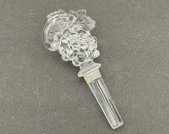 Mikasa Crystal Grape with Leaf Bottle Stopper