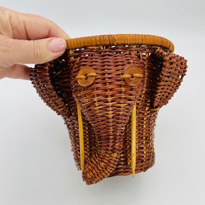Wicker Elephant Basket, Pot Holder Planter/Vintage Boho Decor