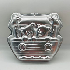 Wilton 1999 Playful Animal Ark Cake Pan/Vintage Birthday Cake Pan