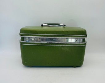 Midcentury Samsonite Silhouette Avocado Green Train Case/Overnight Luggage