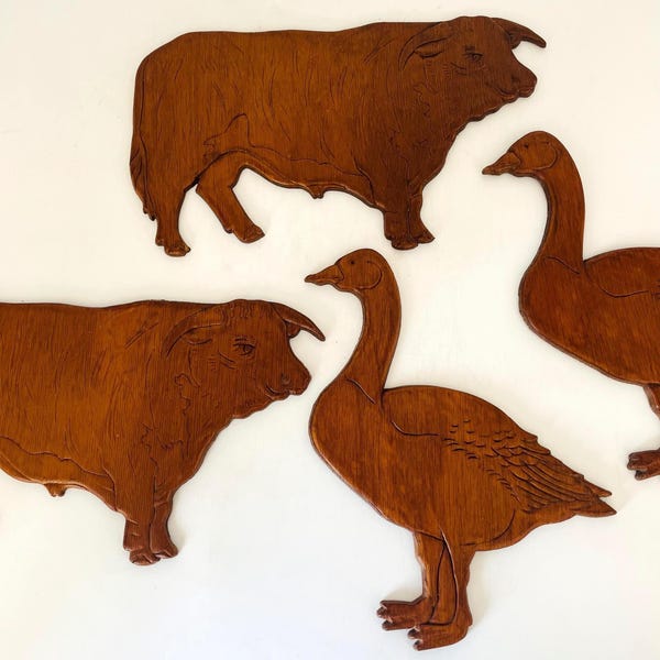 Vintage gesneden houten boerderijdieren (koe, stier en gans) - elk afzonderlijk verkocht
