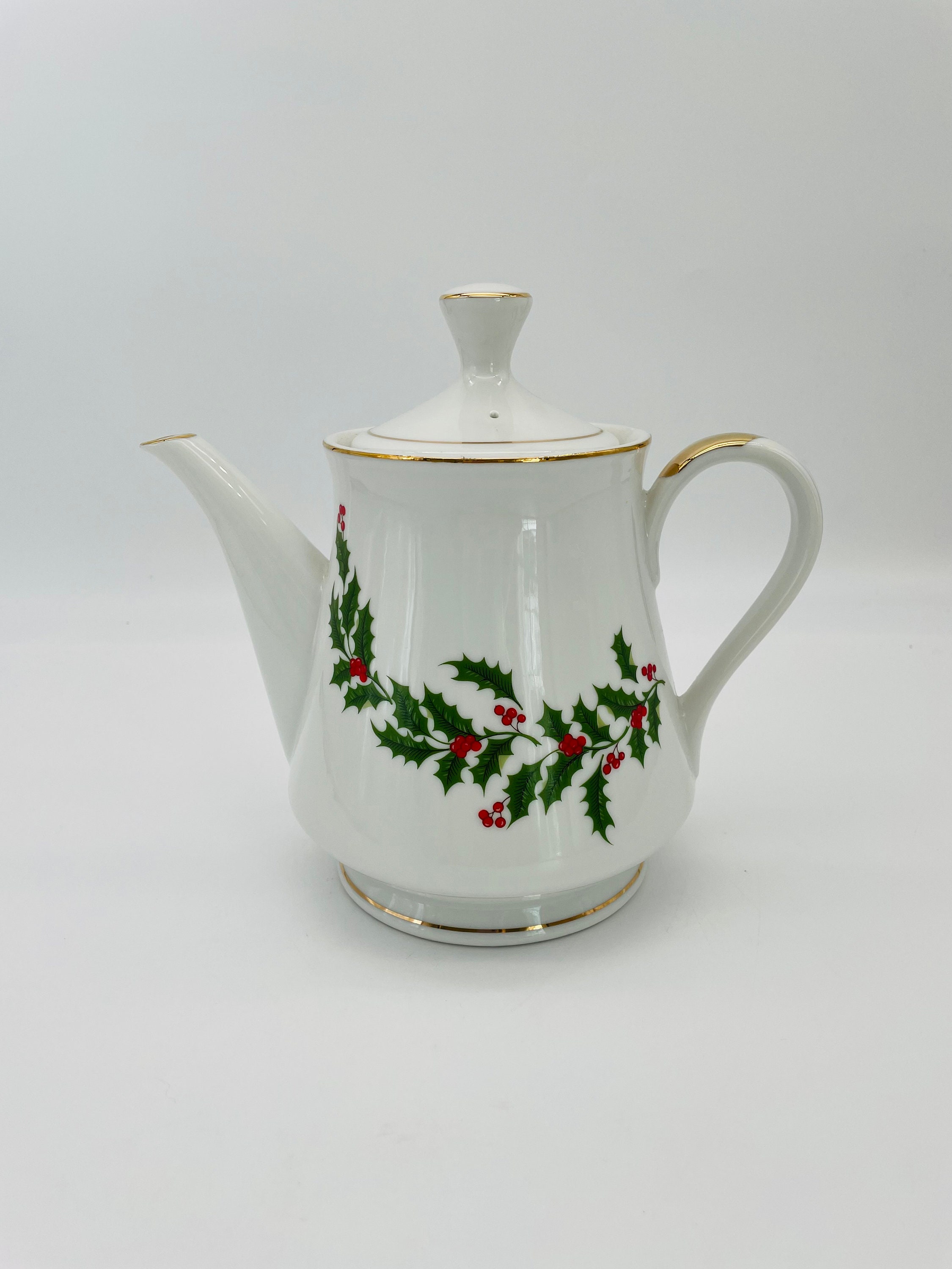 Mogi Porcelain Holly Berry Teapot/vintage Christmas Teapot, Made
