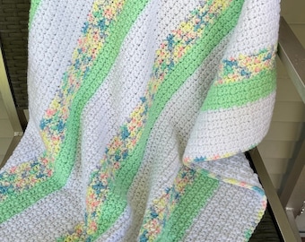 Baby Afghan multi-pastello e bianco