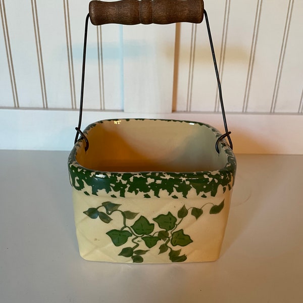 Ivy Ceramic Pottery Basket with Wooden Handle/Vintage Alpine Pottery, Roseville, Ohio