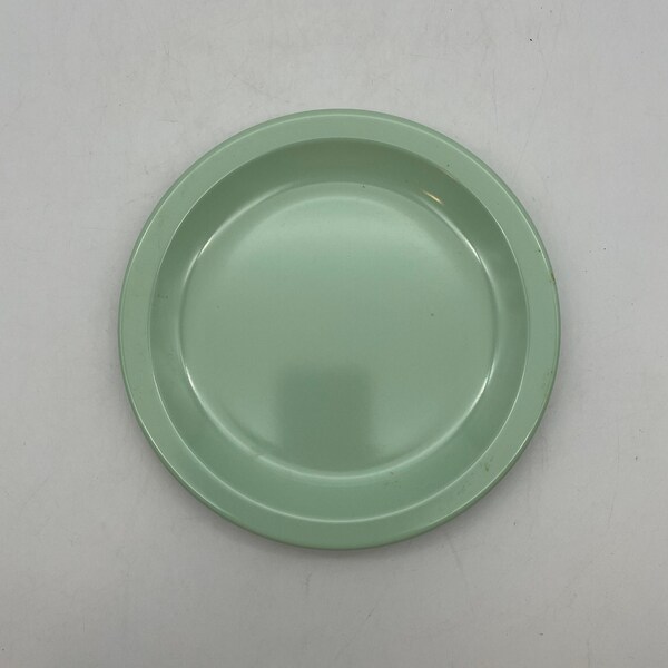 Texas Ware Pastel Green Melamine Dinner Plates and Salad/Dessert Plates