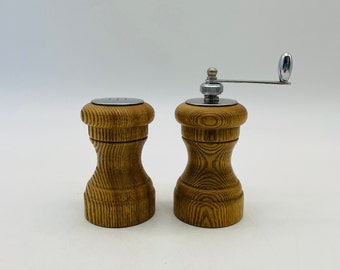 Solid Wood Salt and Pepper Mill/Vintage Salt and Pepper Shakers