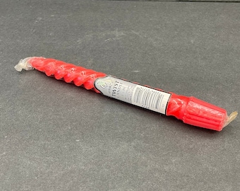 Emkay Red Taper Twist-kaars van 8,5 inch, verpakt