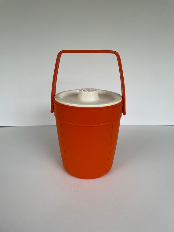Rubbermaid ice sale bucket