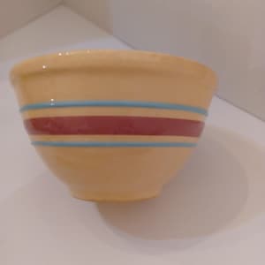 Watt yelloware 6 inch bowl.