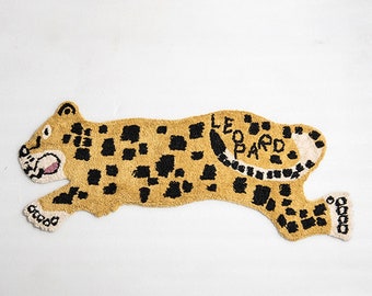 Tufting Cart Handmade Anti-Skip Washable Bath Mat, Door Mat For Bathroom And Home Entrance ( 120 Cm X 50 Cm, Leopard Shape )