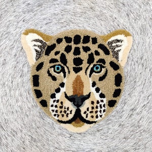 Hand Tufted Leopard Head Mini Rug Wall Hanging For Home Décor Living Room Kid Room Guest Room, Prefect Gift for Kids 35 X 35 Cm image 1