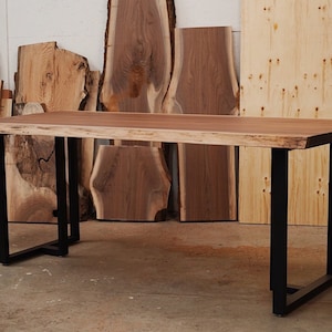 MESA DE COMEDOR DE NOGAL, patas de metal, mesa de madera maciza, mesa de comedor grande de losa de borde vivo rústico de tamaño personalizado