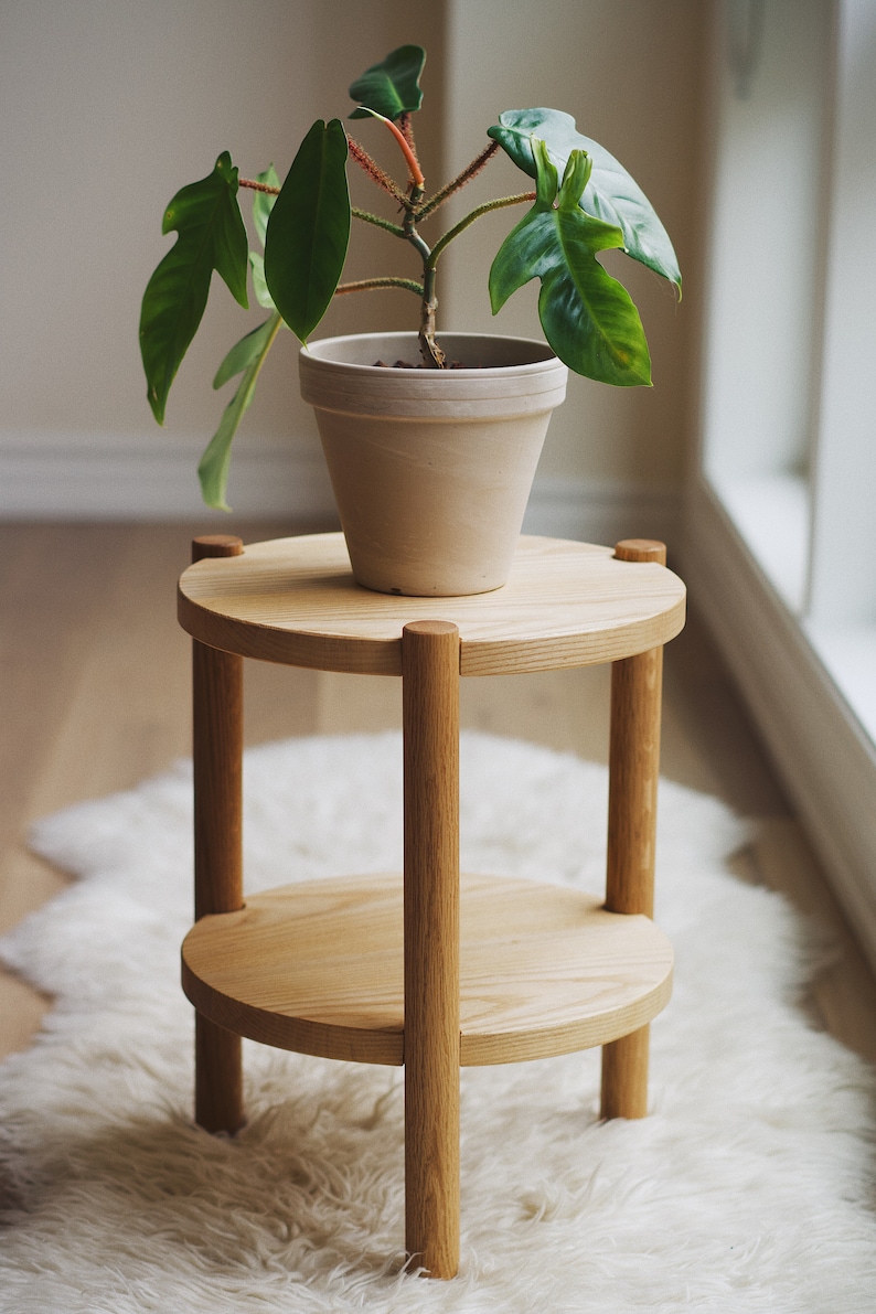 WOODEN SIDE TABLE, Plant Stand Indoor, Small End Table, Aesthetic Solid Wood 3 Leg Round Bedside Table, Night Stand Nature