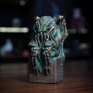Cthulhu-beeldje/ idool van cthulhu/ the call of cthulhu/ lovecraft/standbeeld van Cthulhu