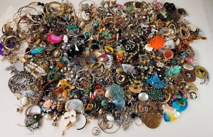 Bulk Fashion Jewelry Vintage to Now Broken Salvage Assorted Non Wearable Lot