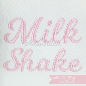 Puede incluir: Texto bordado en rosa sobre un fondo blanco que dice "Milk Shake" en una fuente cursiva. El texto es de color rosa suave. Debajo del texto hay una pancarta que dice "NATIVE BX FORMAT SCALABLE SIZE".