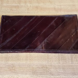 Cartera de piel de anguila
