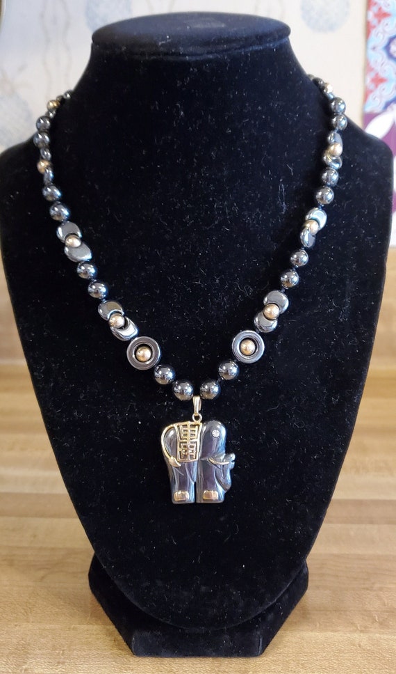 Beaded necklace with Elephant pendant