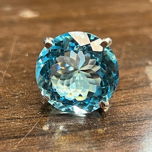 Sehr großer natürlicher blauer Topasring, 20 × 20 mm rund geschliffener Edelstein-Frauenjubiläumsring