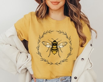 Bee Botanical Shirt, Bee T-Shirt, Nature Shirt, Honey Bee Shirt, Gift For Her, Cute Bee Shirt, Women Tshirt, Honey Bee T-shirt, Bee Lover